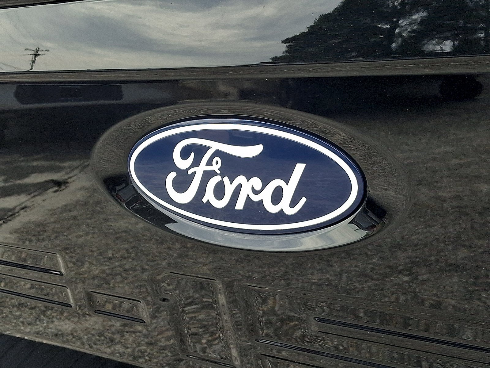 Certified 2025 Ford F150 XLT w/ Equipment Group 301A Standard AWD/4WD image 30