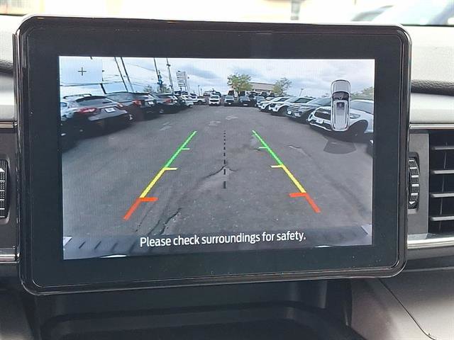 Certified 2022 Ford Explorer XLT w/ Equipment Group 202A AWD/4WD image 21
