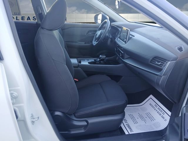 Used 2023 Nissan Rogue S FWD image 15