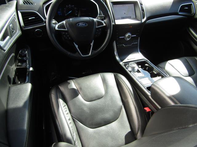 Certified 2020 Ford Edge Titanium w/ Equipment Group 301A AWD/4WD image 2