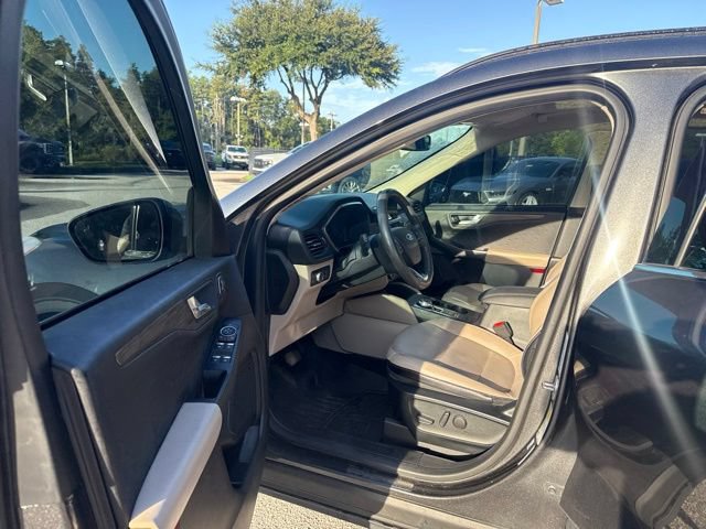 Certified 2020 Ford Escape Titanium w/ Titanium Premium Package 2.0 AWD/4WD image 14
