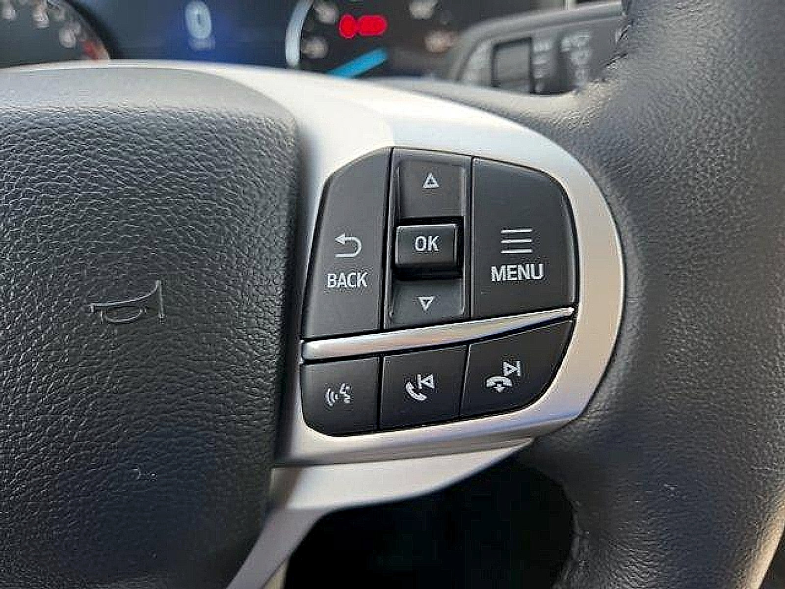 Certified 2023 Ford Explorer XLT w/ Equipment Group 202A AWD/4WD image 15
