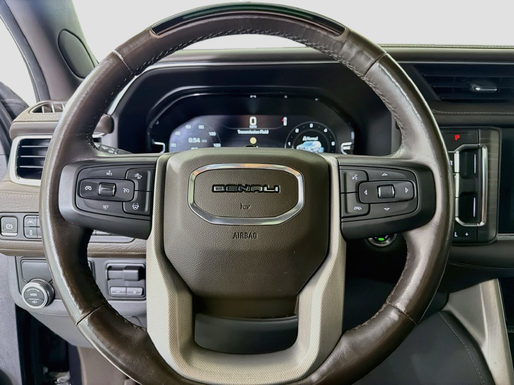 Used 2023 GMC Yukon XL Denali w/ Denali Reserve Package RWD image 15