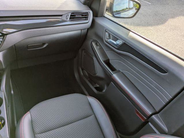 Certified 2026 Ford Escape ST-Line FWD image 17