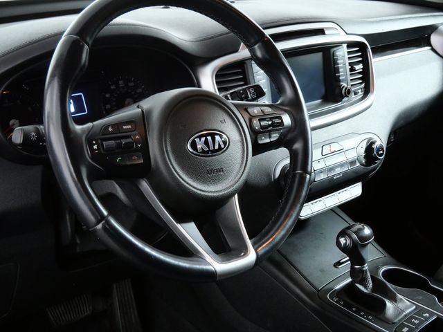 Used 2017 Kia Sorento AWD w/ LX Convenience Package image 17