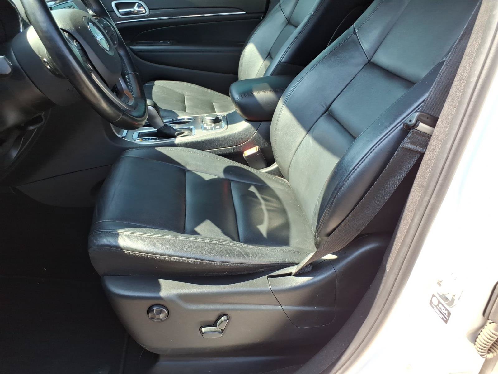 Used 2021 Jeep Grand Cherokee Limited w/ Sun & Sound Group AWD/4WD image 14