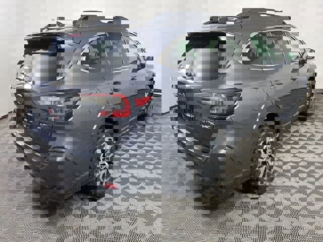 Used 2024 Subaru Outback Premium image 4