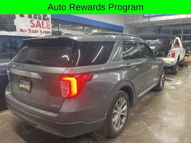 Certified 2021 Ford Explorer XLT w/ Equipment Group 202A image 5
