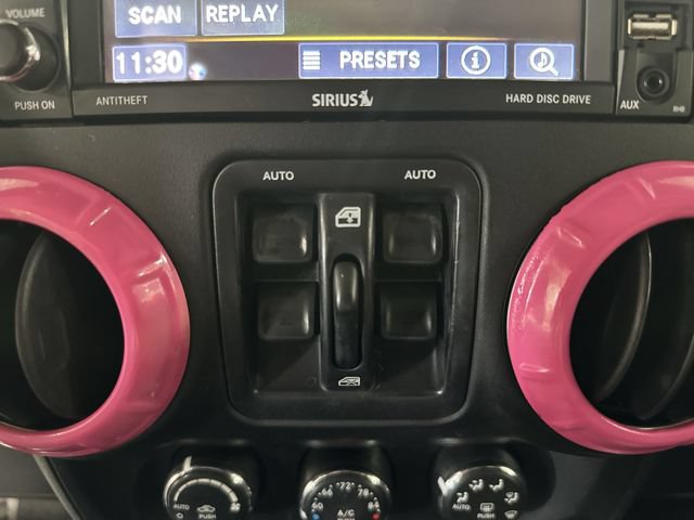 Used 2017 Jeep Wrangler Unlimited Rubicon w/ Connectivity Group AWD/4WD image 35