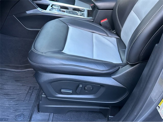 Certified 2022 Ford Explorer XLT w/ Equipment Group 202A image 37