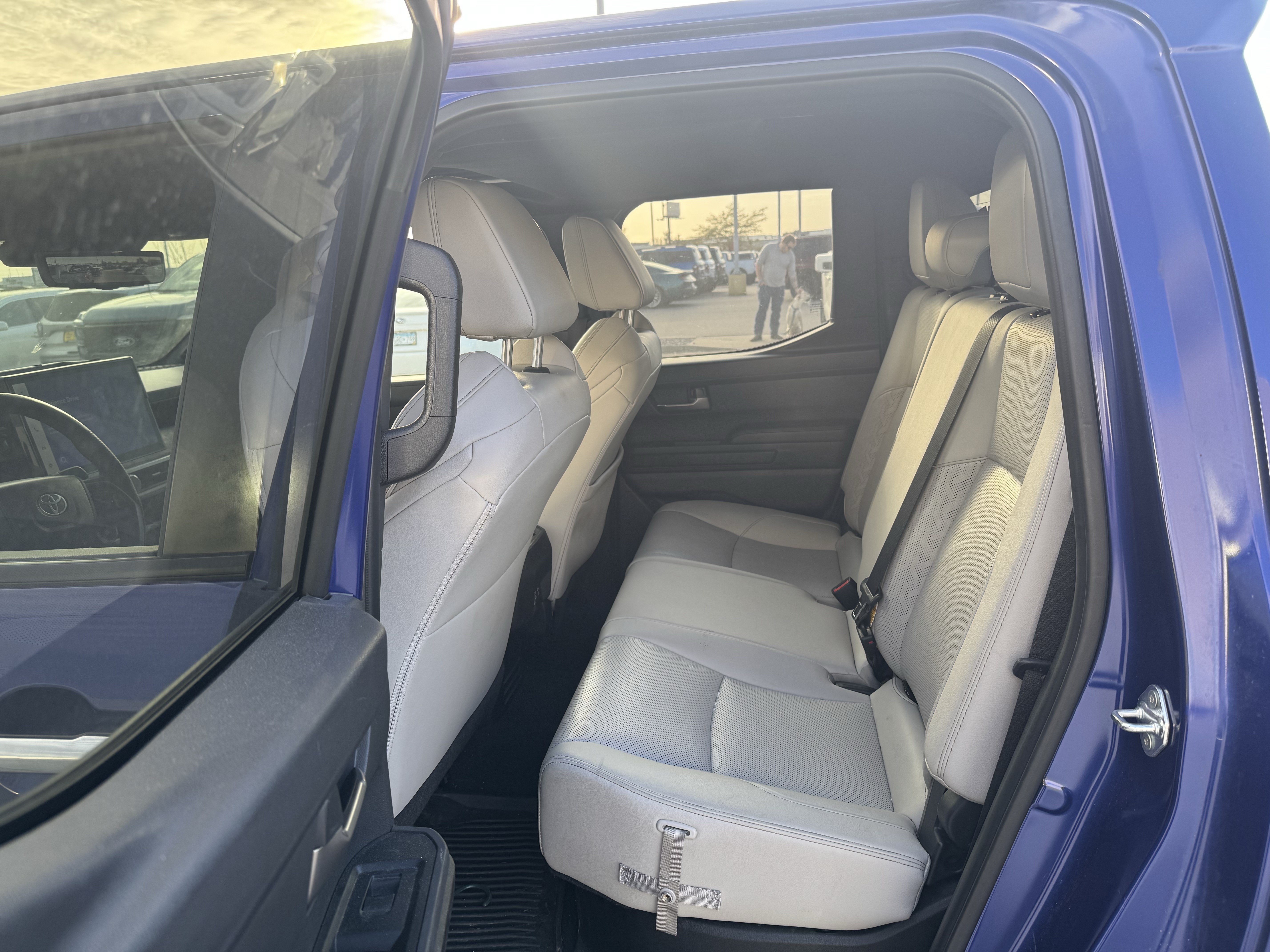 Used 2025 Toyota Tacoma Limited AWD/4WD image 9