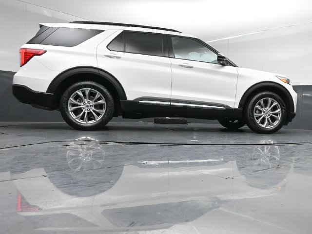 Certified 2024 Ford Explorer XLT w/ Equipment Group 202A AWD/4WD image 44