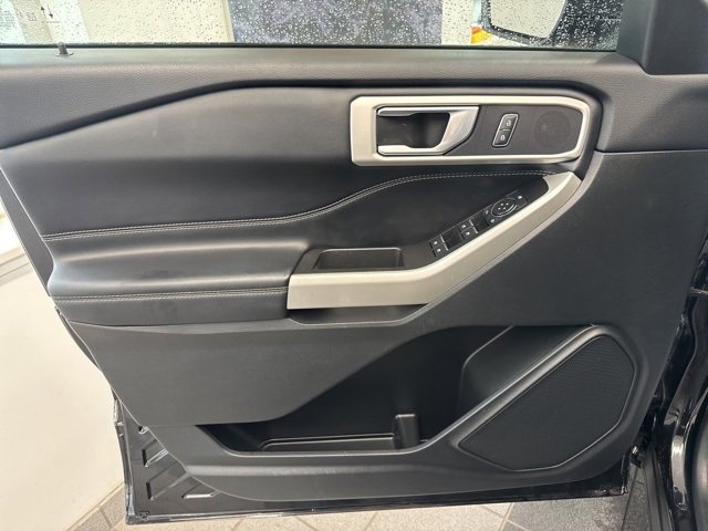 Certified 2022 Ford Explorer XLT w/ Equipment Group 202A image 21