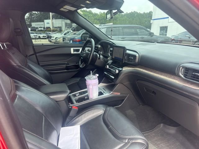Certified 2021 Ford Explorer Platinum w/ Equipment Group 601A AWD/4WD image 44
