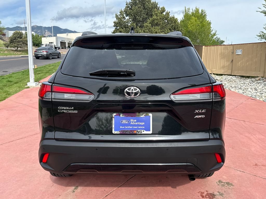 Used 2024 Toyota Corolla Cross XLE AWD/4WD image 6