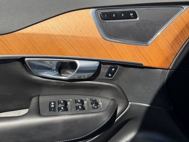 Used 2023 Volvo XC90 B6 Plus w/ Protection Package Premier AWD/4WD image 24