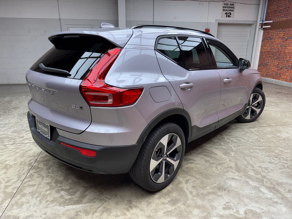 Used 2026 Volvo XC40 B5 Plus AWD/4WD image 6