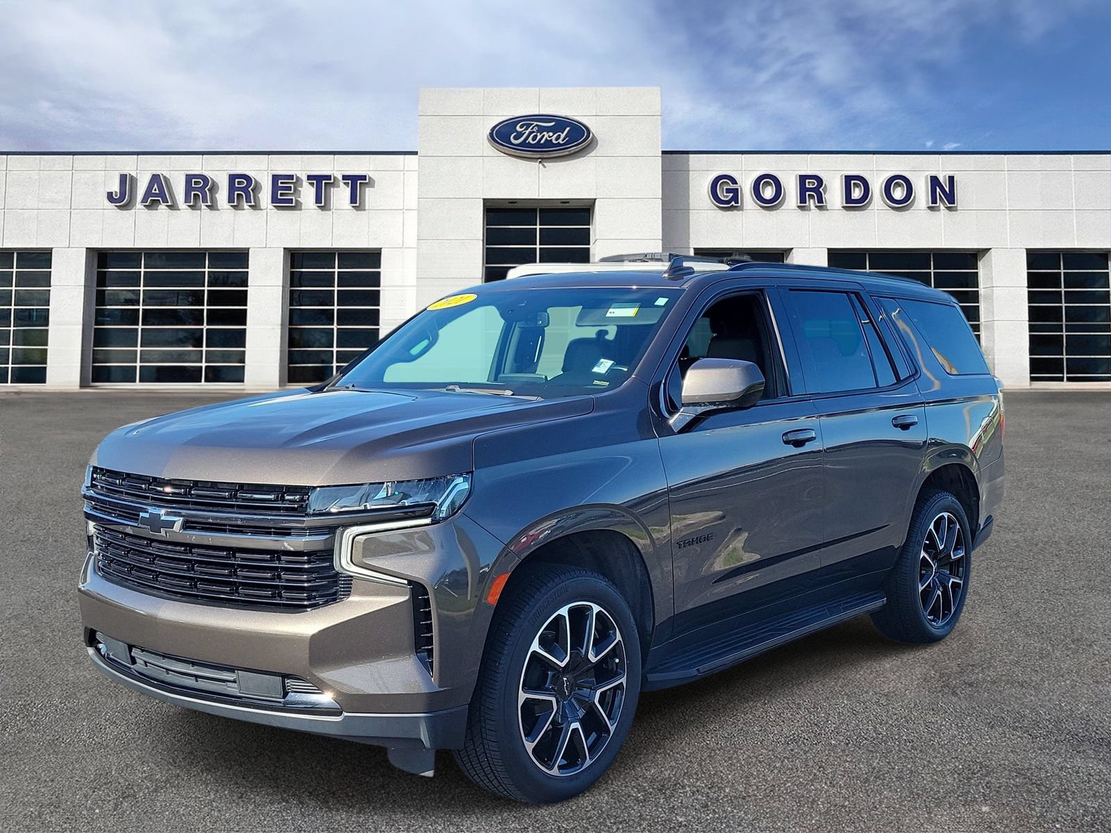 Used 2021 Chevrolet Tahoe RST RWD image 2