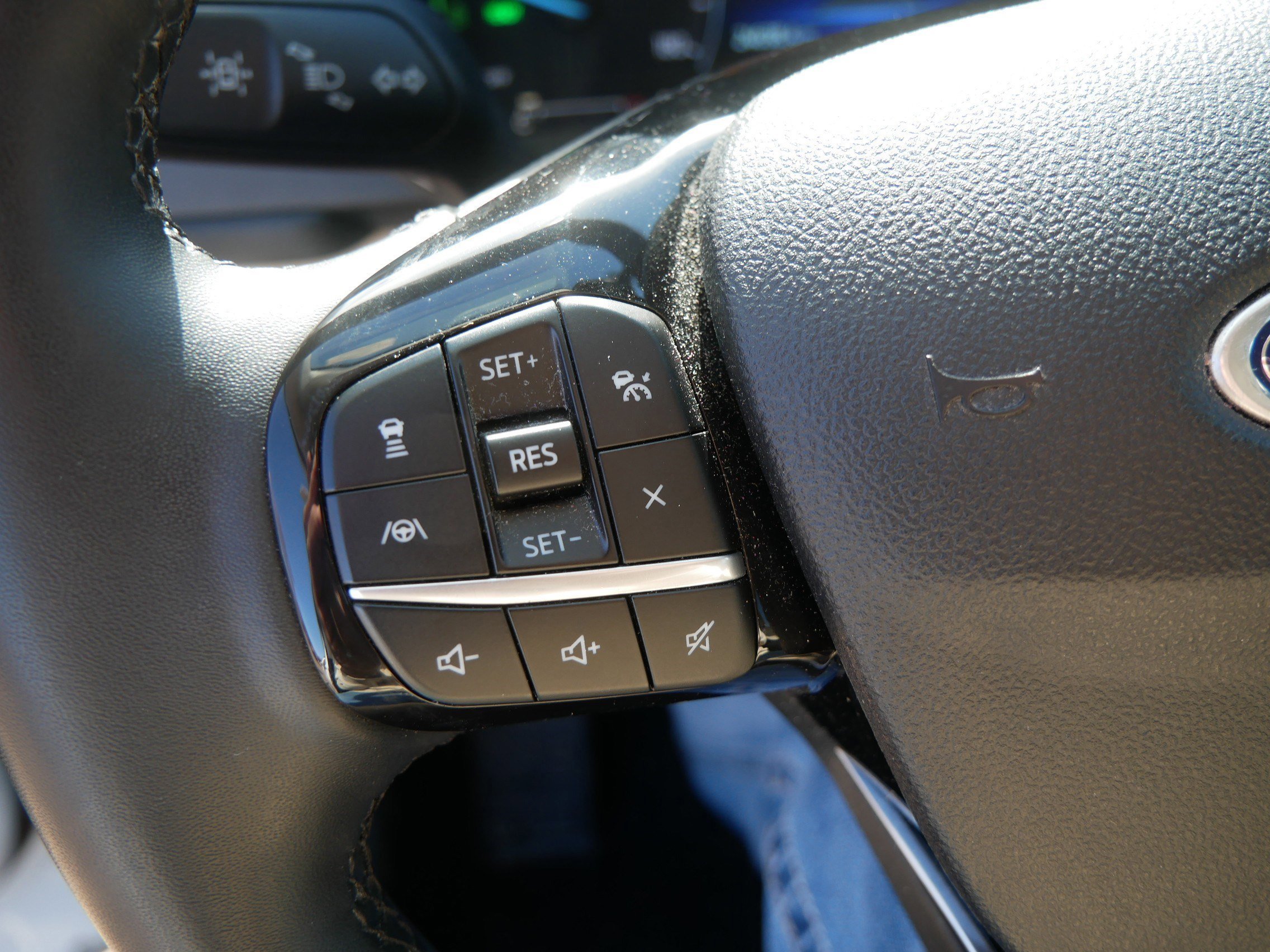 Certified 2022 Ford Escape SEL image 28