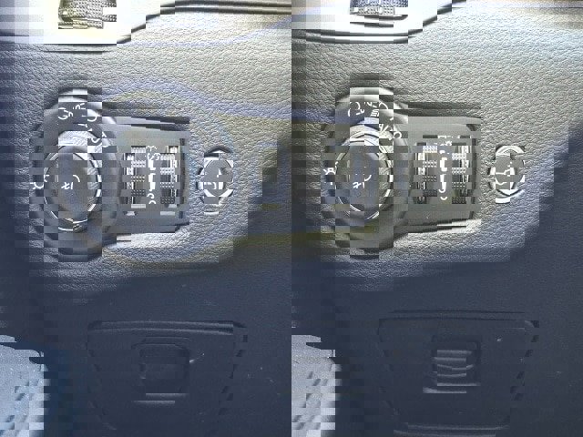 Used 2020 Jeep Cherokee Limited image 14