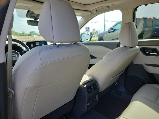 Used 2023 Nissan Rogue SL w/ SL Premium Package AWD/4WD image 17