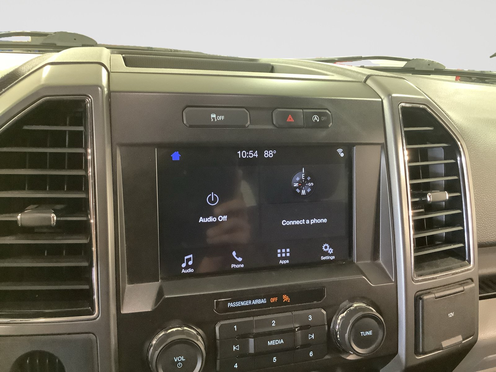 Certified 2018 Ford F150 XLT w/ Equipment Group 301A Mid RWD image 16