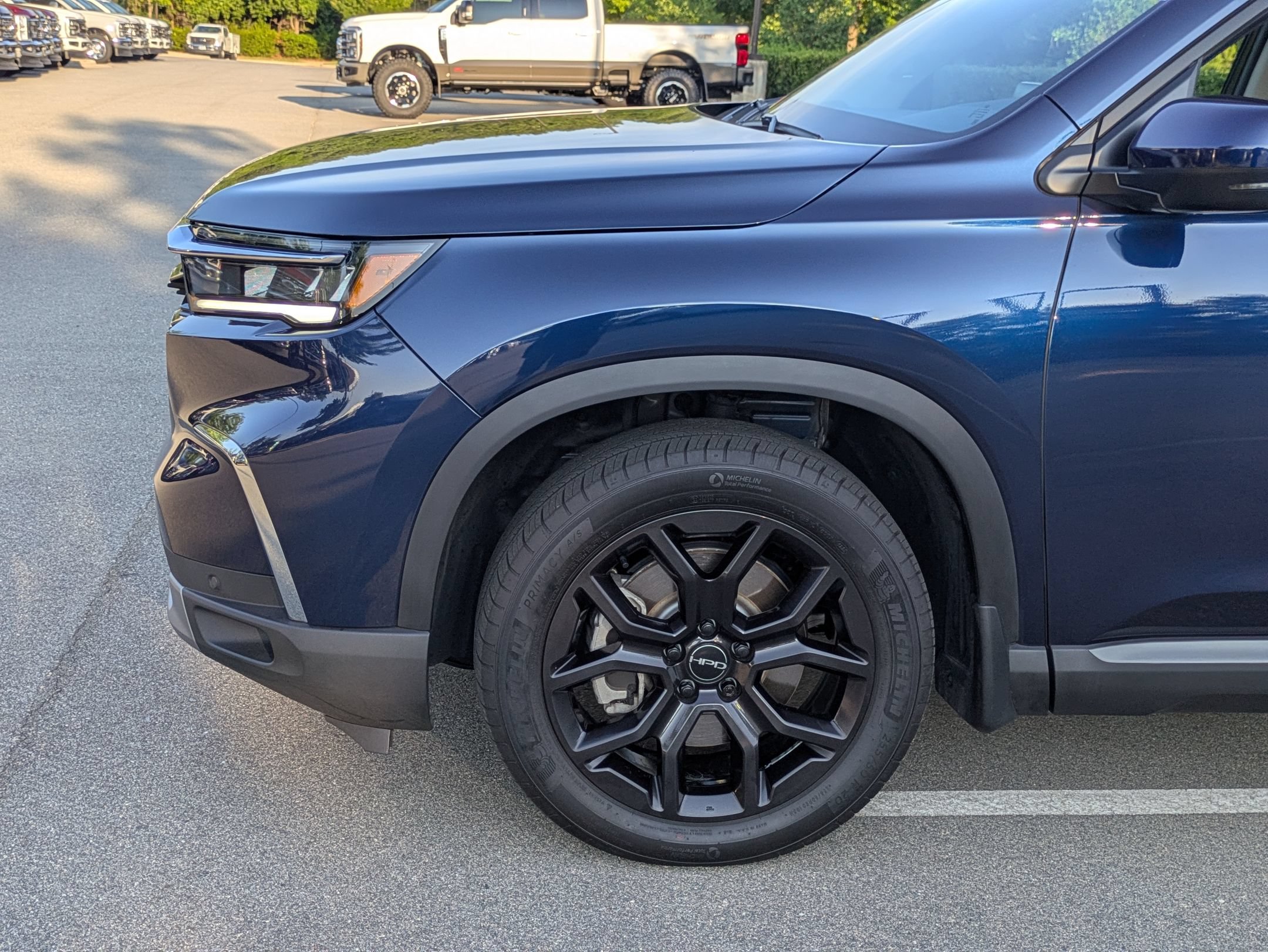 Used 2025 Honda Pilot Touring image 11