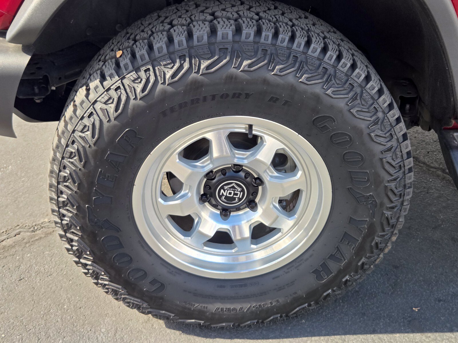 Certified 2025 Ford Bronco Heritage Edition AWD/4WD image 9