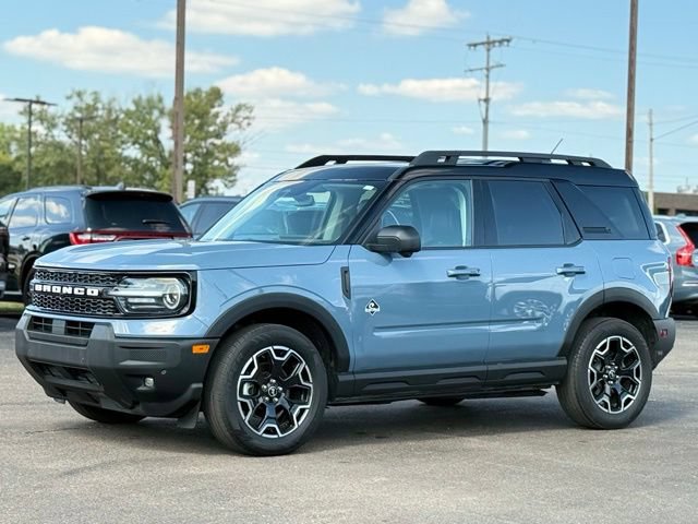 Certified 2025 Ford Bronco Sport Outer Banks w/ Outer Banks Tech Package+ AWD/4WD image 39