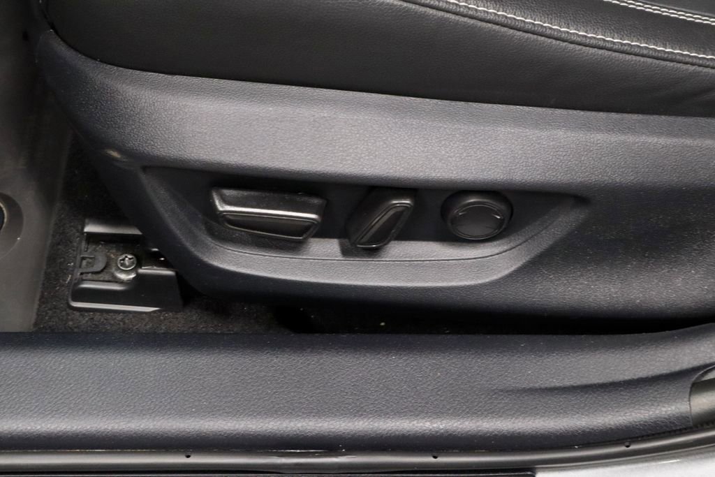 Used 2025 Toyota Camry SE AWD/4WD image 23