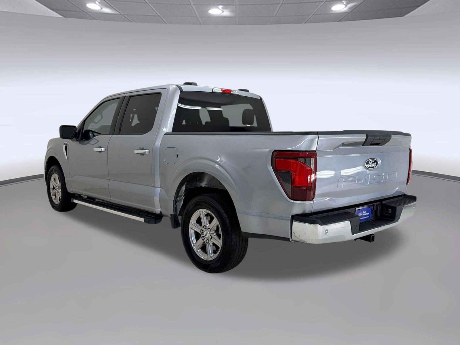 Certified 2025 Ford F150 XLT w/ Equipment Group 301A Standard RWD image 3
