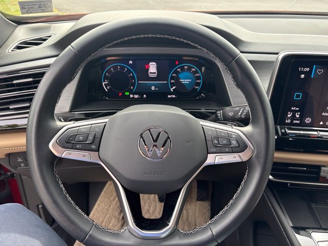 Used 2024 Volkswagen Atlas Cross Sport SE AWD/4WD image 4