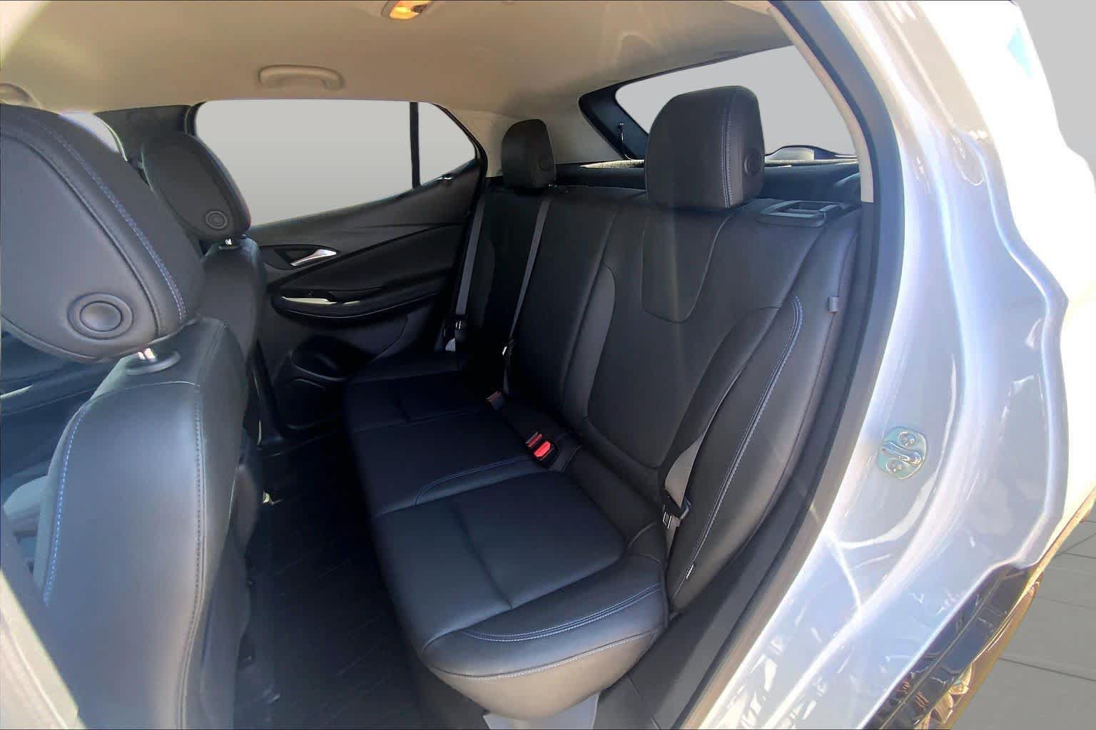 Used 2025 Buick Encore GX Sport Touring w/ Advanced Technology Package FWD image 19