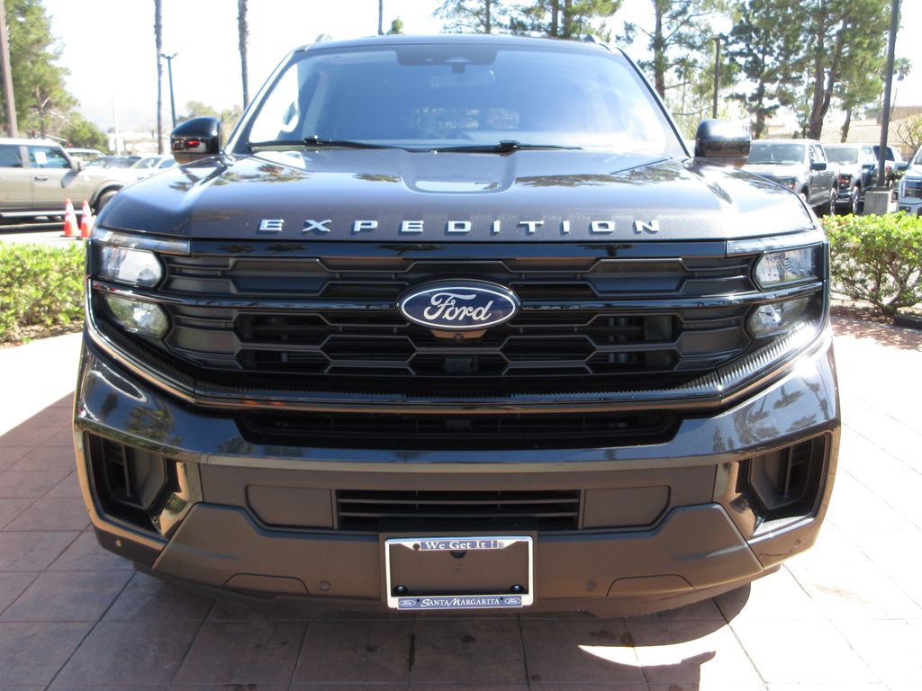 Certified 2025 Ford Expedition Max Active RWD image 7