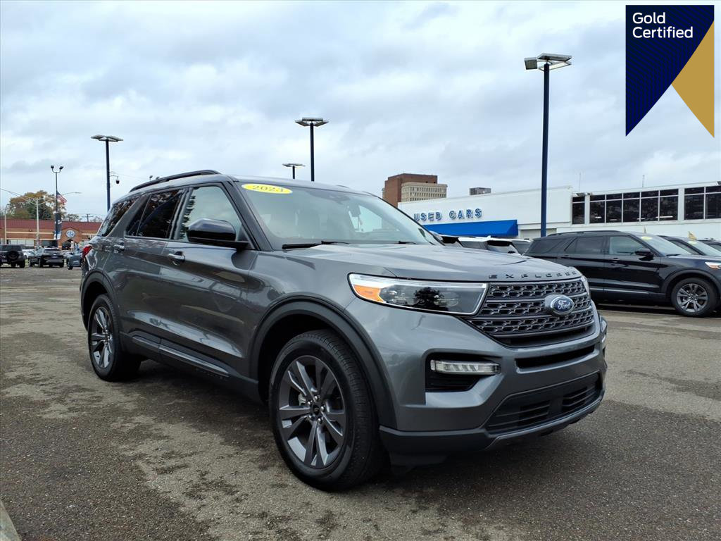 Certified 2023 Ford Explorer XLT w/ Equipment Group 202A