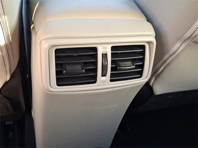 Used 2020 Nissan Rogue Sport SV image 11