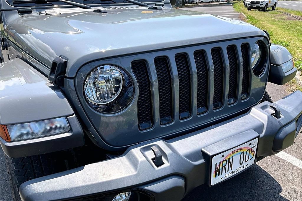 Used 2022 Jeep Wrangler Unlimited Sahara AWD/4WD image 31