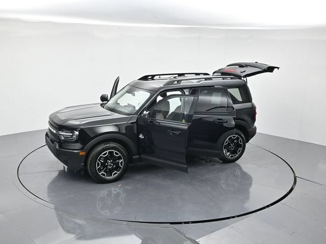 Certified 2025 Ford Bronco Sport Outer Banks w/ Outer Banks Tech Package+ AWD/4WD image 46