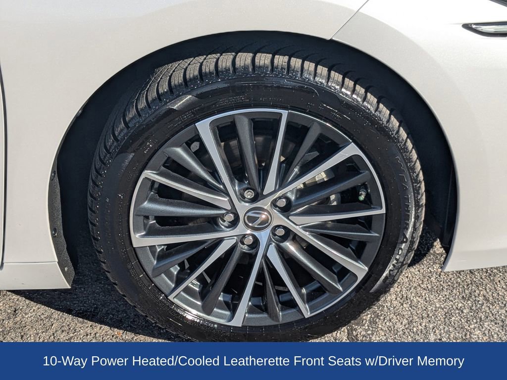 Used 2022 Lexus ES 300h w/ Premium Package FWD image 11