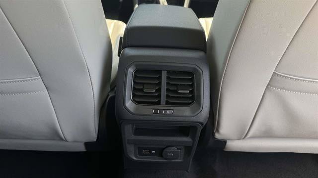Used 2020 Volkswagen Tiguan SE w/ Panoramic Sunroof Package AWD/4WD image 27
