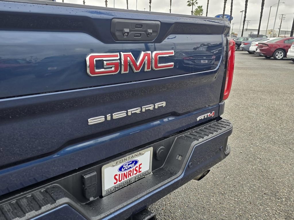 Used 2022 GMC Sierra 2500 AT4 w/ AT4 Premium Plus Package AWD/4WD image 8