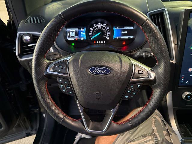 Certified 2024 Ford Edge ST-Line AWD/4WD image 21