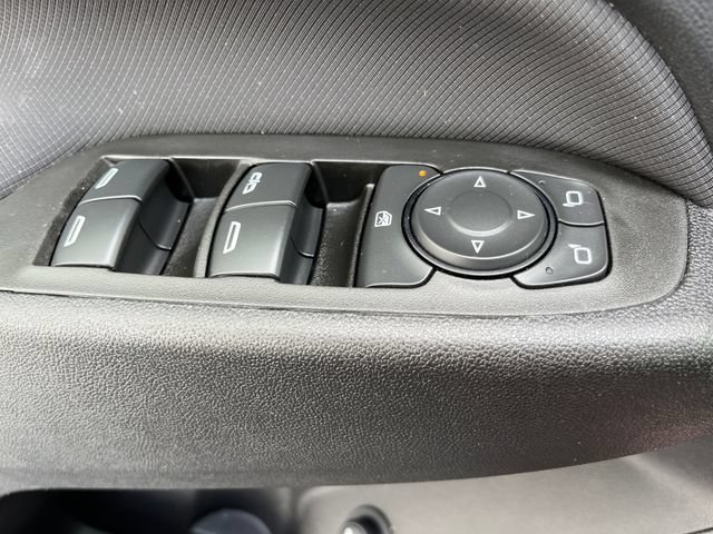 Used 2024 Chevrolet Equinox RS FWD image 23
