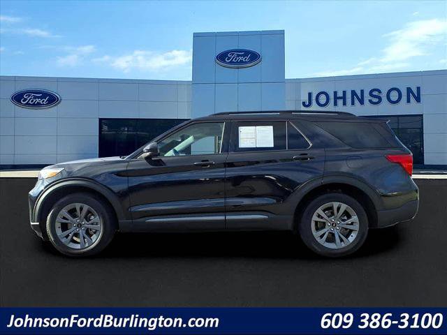 Certified 2022 Ford Explorer XLT w/ Equipment Group 202A image 4