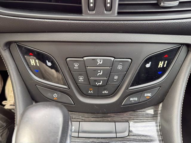 Used 2017 Buick Envision Essence image 29