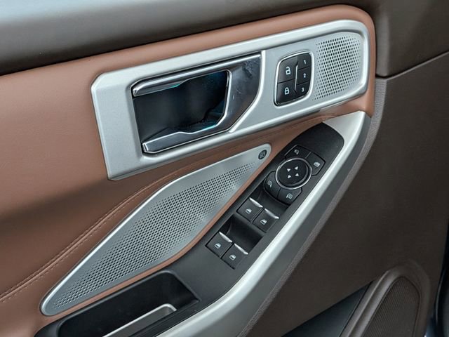 Certified 2021 Ford Explorer King Ranch w/ Premium Technology Package image 16