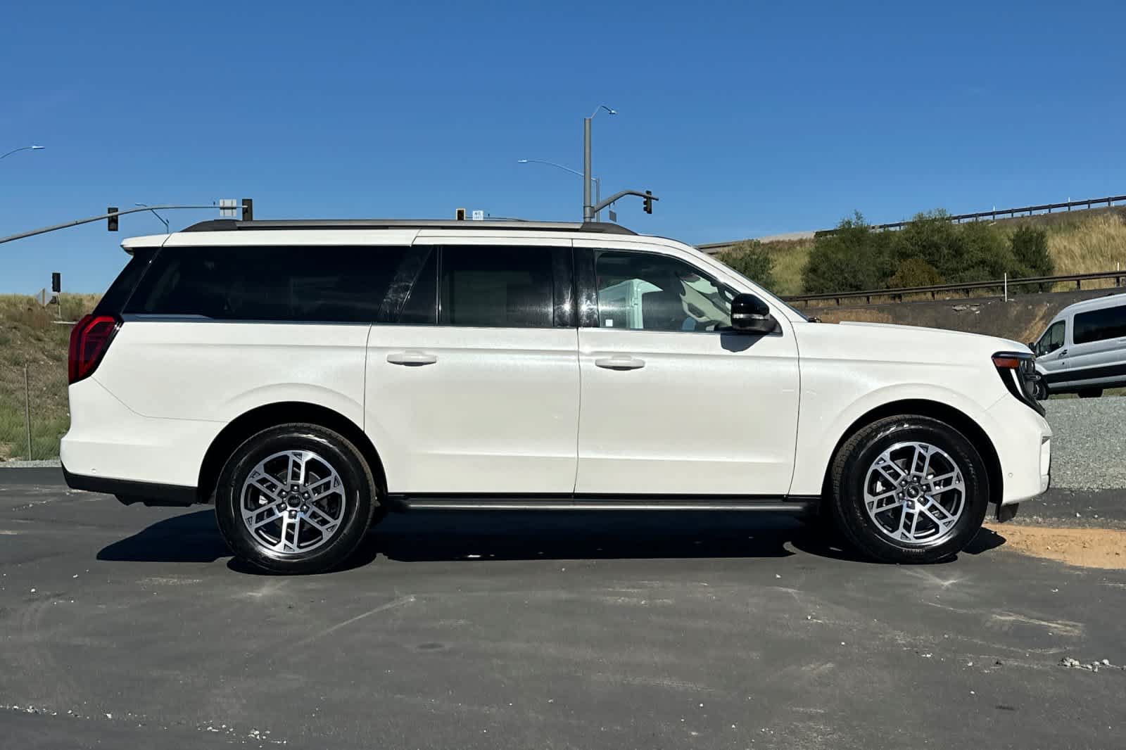 Certified 2025 Ford Expedition Max Active AWD/4WD image 3