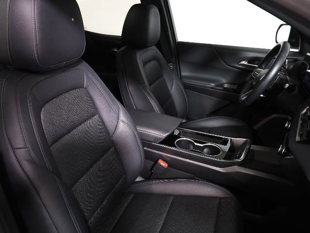 Used 2025 Chevrolet Equinox LT w/ Convenience Package II image 8