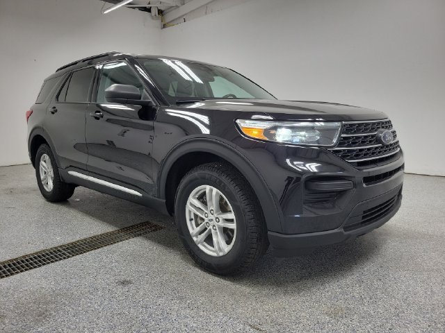 Certified 2023 Ford Explorer XLT AWD/4WD image 2