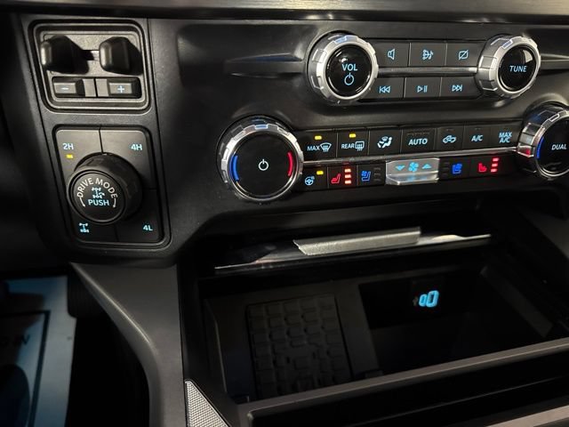 Certified 2024 Ford F350 Lariat w/ Tremor Off-Road Package AWD/4WD image 15